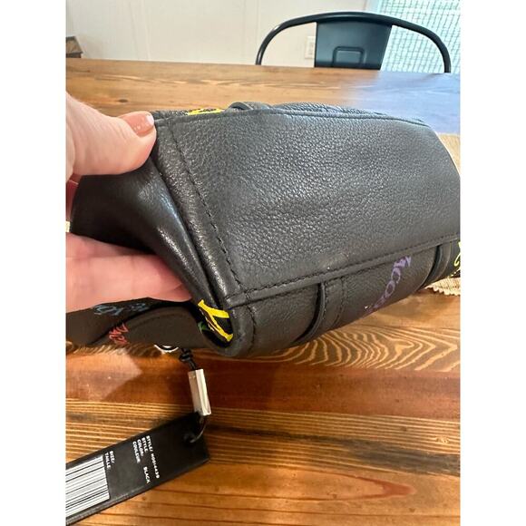 Marc Jacobs x New York Magazine The Mini Tag Leather Tote + Logo Shoulder Strap - Picture 12 of 16